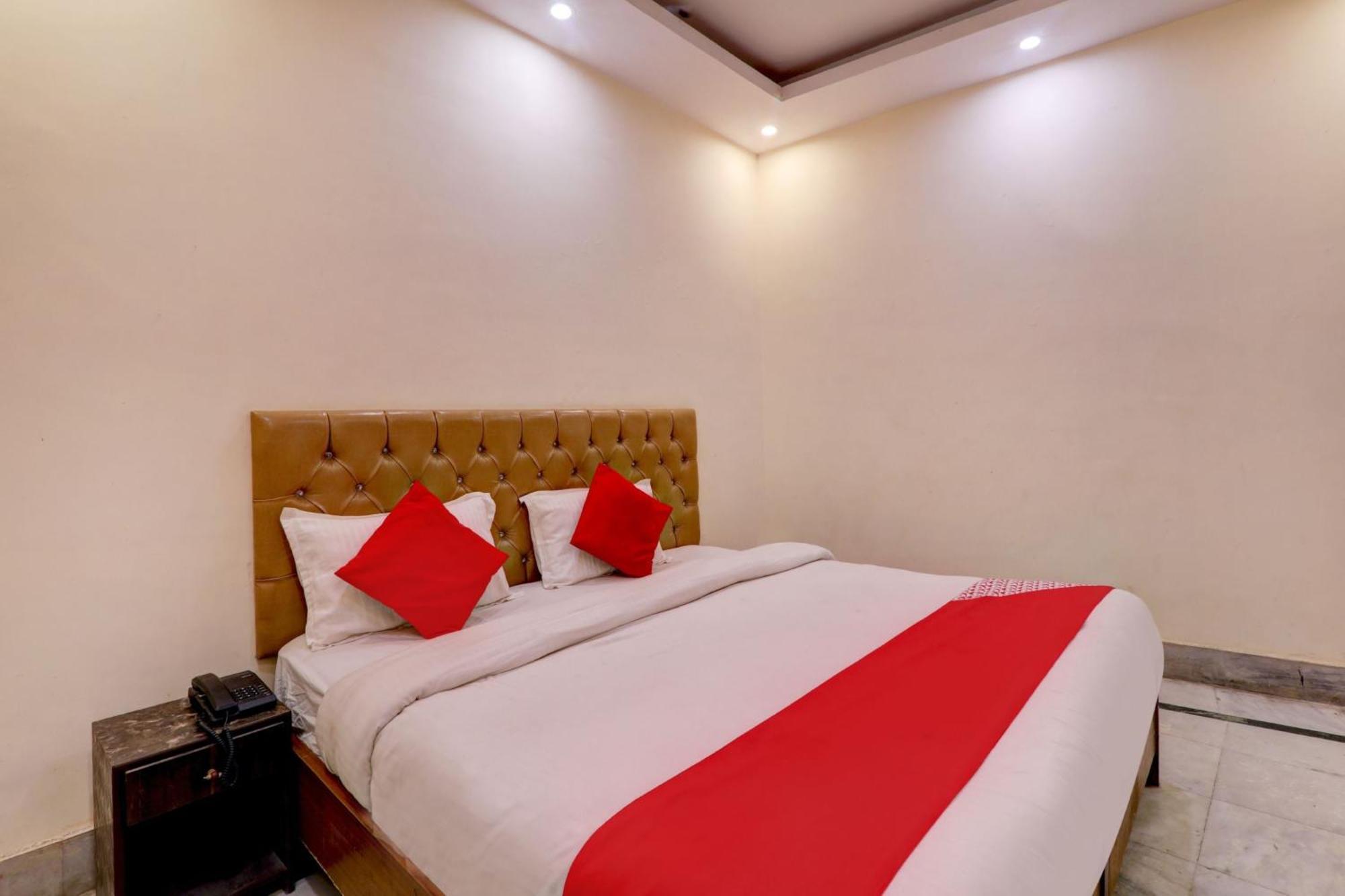 Hotel O Moon Palace Near Sahara Ganj Mall Lakhnau Kültér fotó