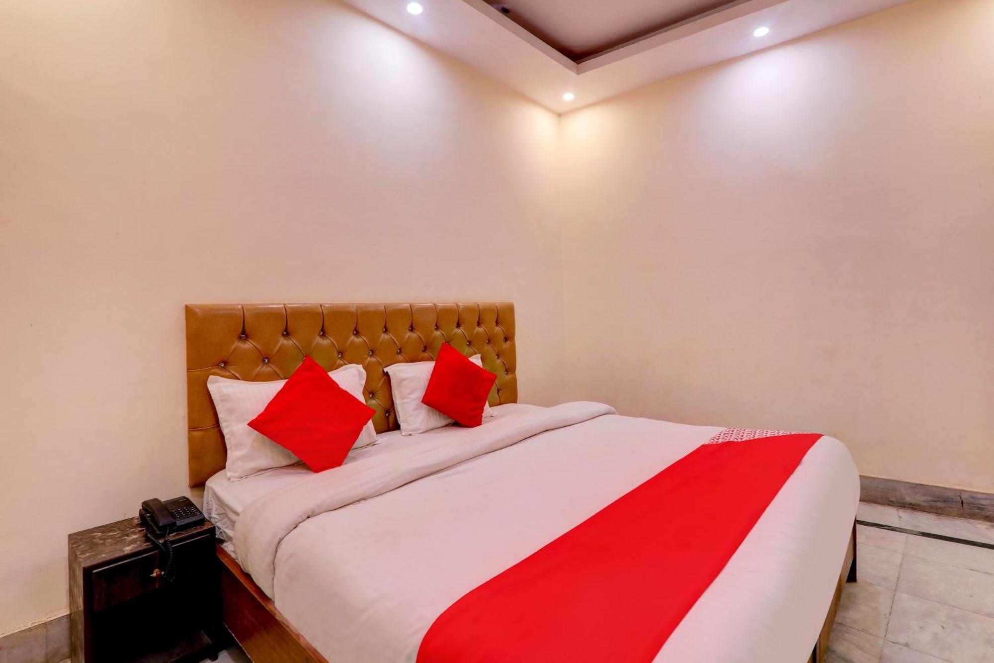 Hotel O Moon Palace Near Sahara Ganj Mall Lakhnau Kültér fotó