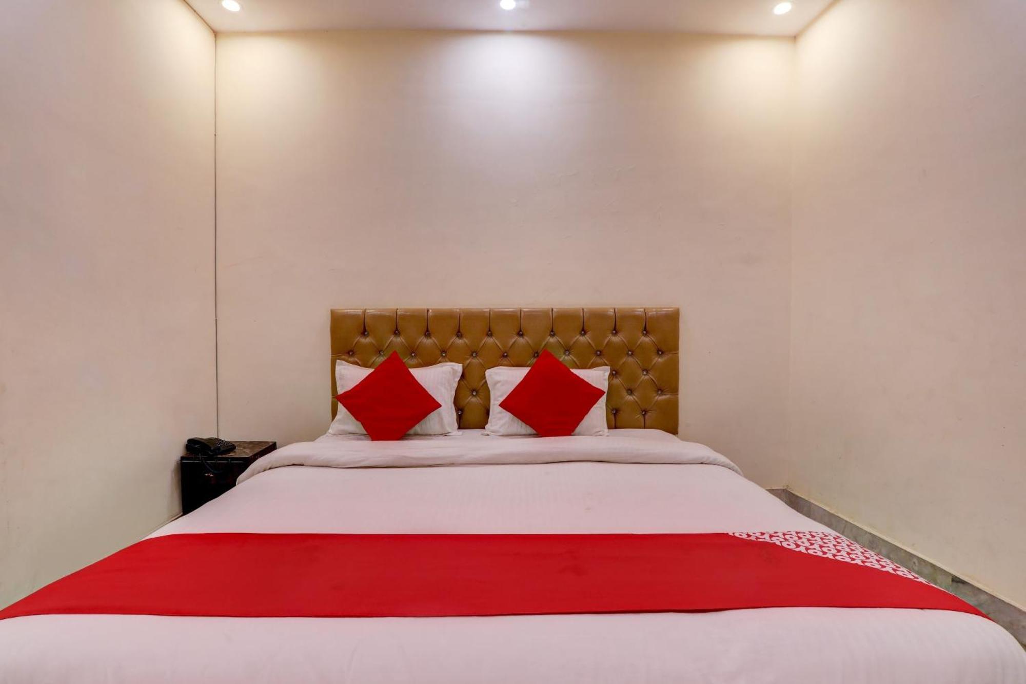 Hotel O Moon Palace Near Sahara Ganj Mall Lakhnau Kültér fotó
