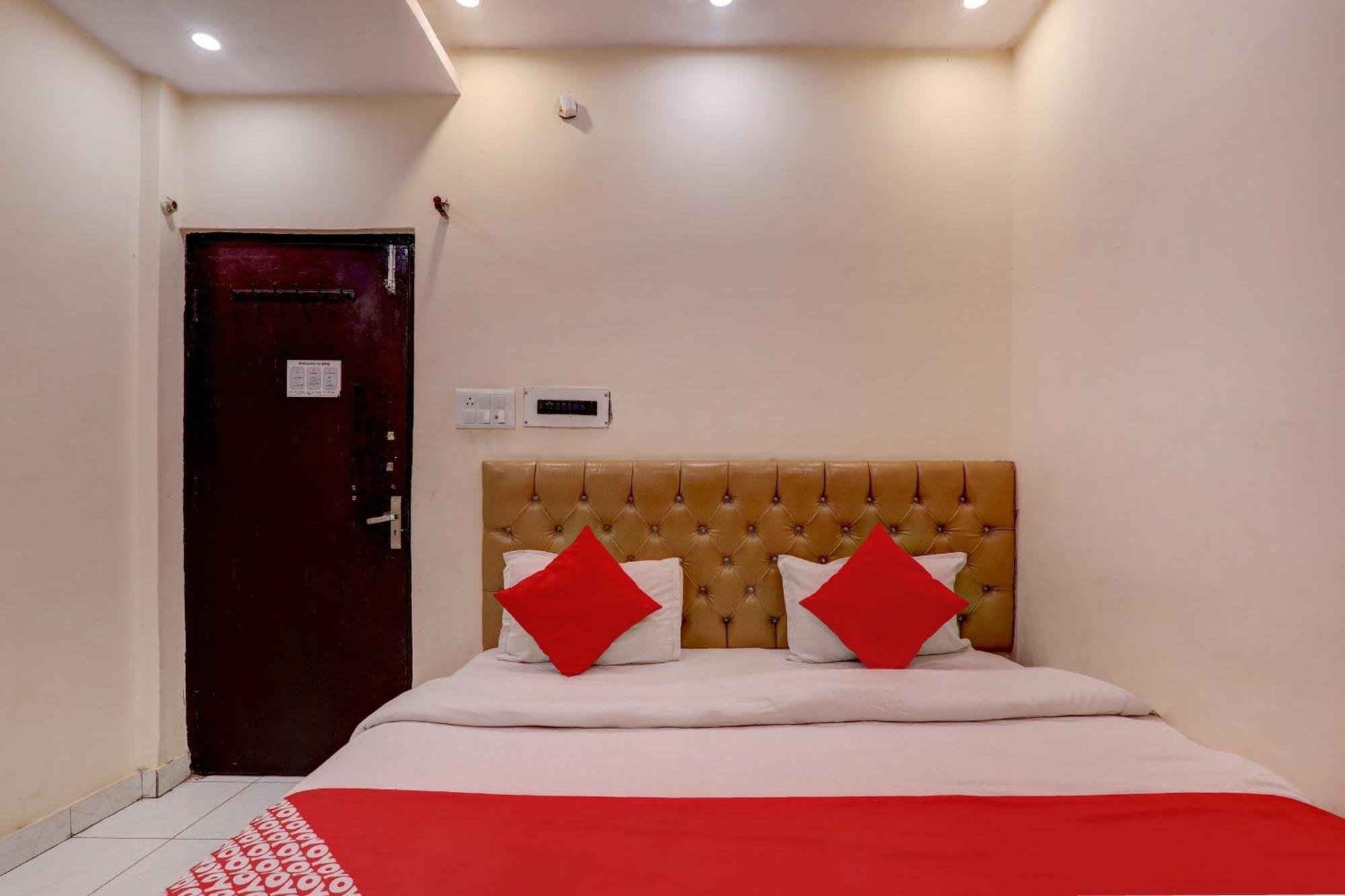 Hotel O Moon Palace Near Sahara Ganj Mall Lakhnau Kültér fotó