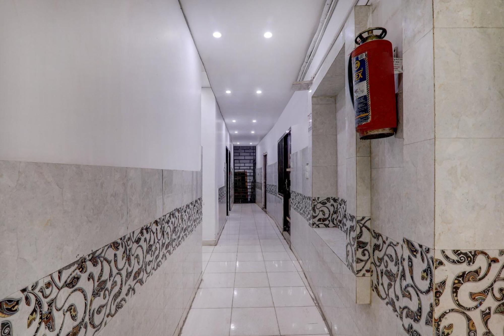 Hotel O Moon Palace Near Sahara Ganj Mall Lakhnau Kültér fotó