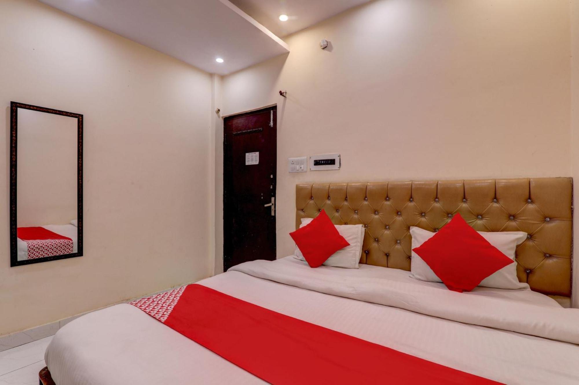 Hotel O Moon Palace Near Sahara Ganj Mall Lakhnau Kültér fotó